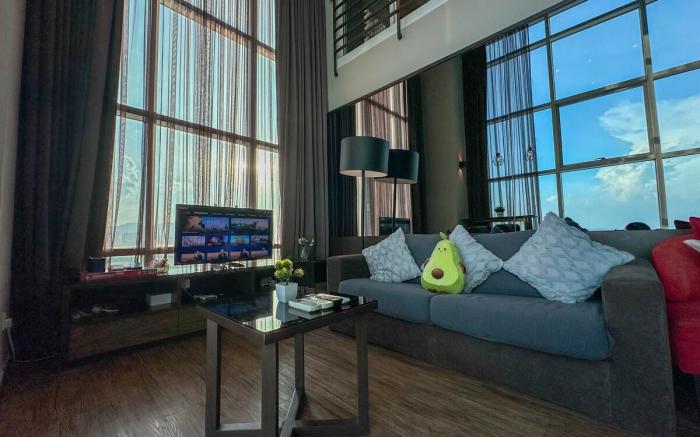 Maritime l SeaView 2BR Duplex Georgetown l 8PAX