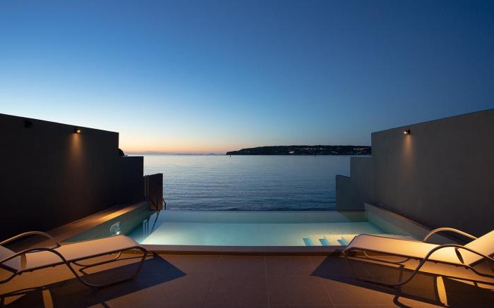 Feliz Villa Suite Kourijima View