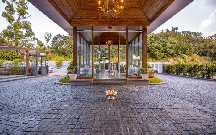 Leela Resort, The Exotic Boutique Hotel - Pure Veg