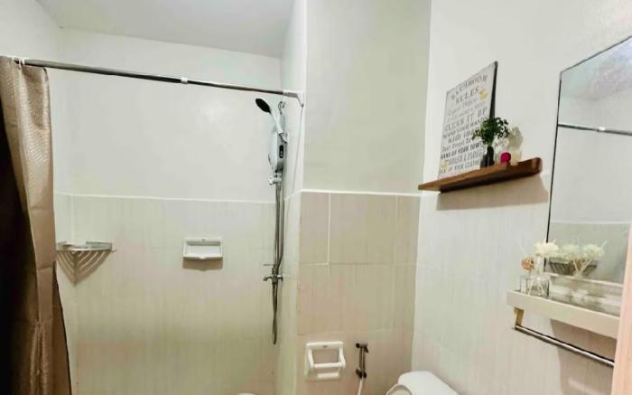 Nordic-inspired Mesaverte near Ayala SM with pool