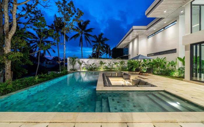 WhiteVilla 6BDR near PARQ, Good Location +Netflix!