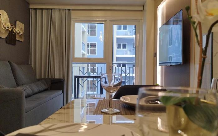 Savvy Suites Combined 5BR near Okada
