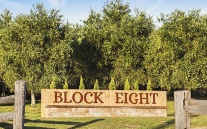 Block Eight Estate Tree Tops Villa