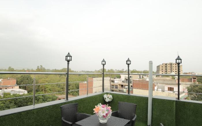 hotel skyee residency
