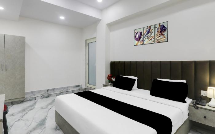 Super Collection O Quila Road Formerly JR Inn