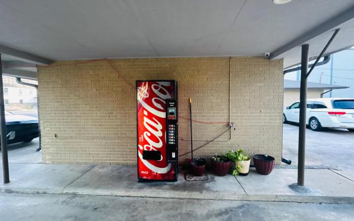 Relax Inn By OYO Sulphur Hwy 90