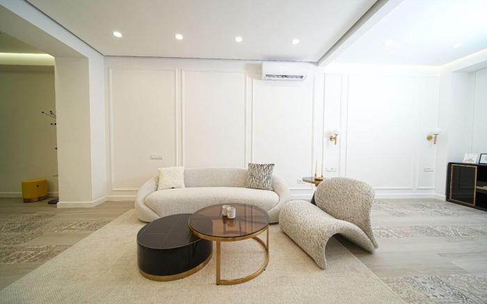 Sweet Home | 2 bedrooms, center, style