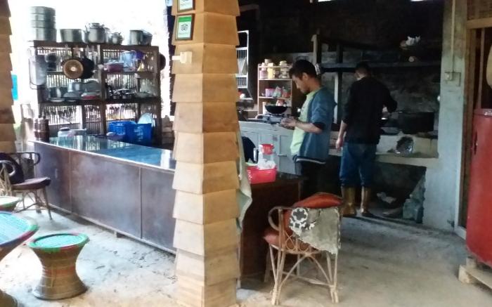 Tathaghat Farm Guest House