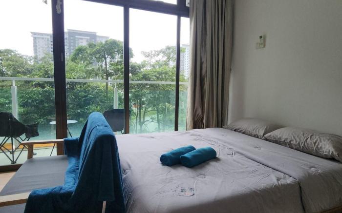 23 - Greenery Lake View Suite @ Mount Austin, JB