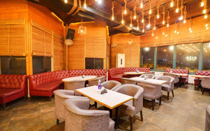 Super Townhouse Oak Silver City Chowk formerly HW Residency