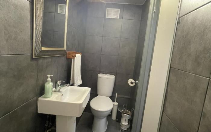 Euston Budget Apartment and Rooms