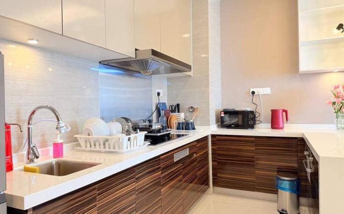 Escapeseaview 1BRunit at R&F Seine Region by ANJU