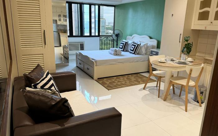 Romantic Getaway Across Greenbelt Mall