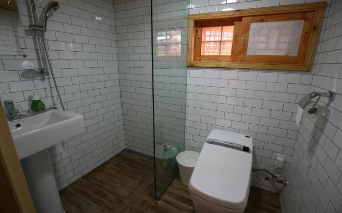 Gaeunchae Hanok Guesthouse Jeonju 2 (Korea Quality)