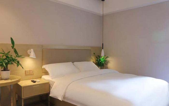 Guilin Tree Hotel