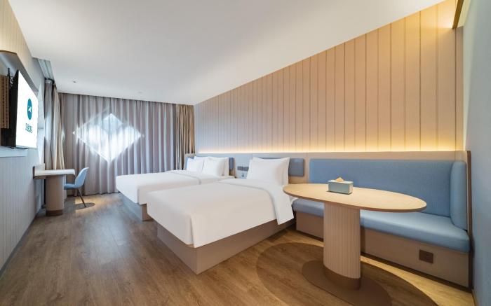 Hanting Hotel Ningbo Haishu Yinjiang Town