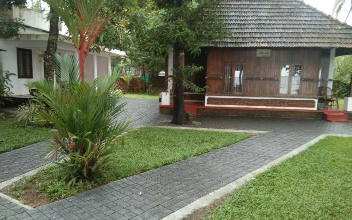 Lovedale Lakeside Homestay