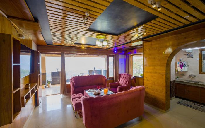 The Castle Villa Hill View