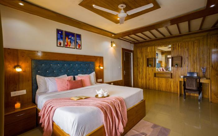 The Castle Villa Hill View