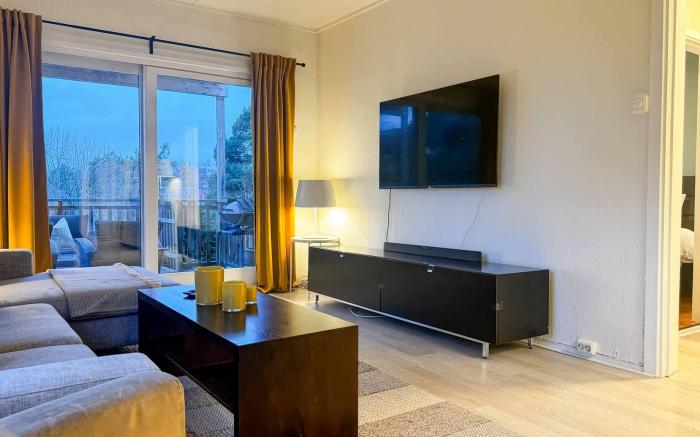 Cozy 2BR apartment with parking