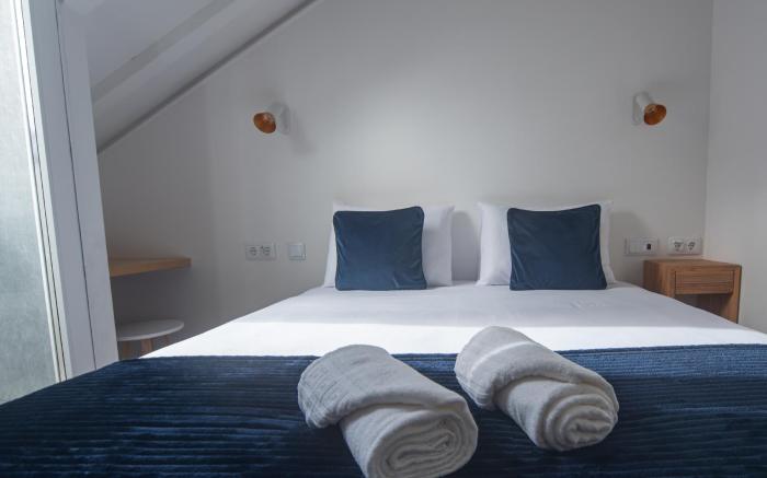 Bacalhoeiros 125 Hotel
