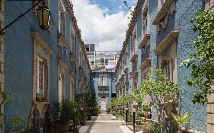 Azul Cordoba By The Local Way
