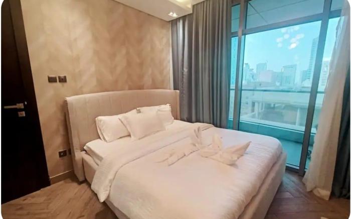 Luxurious sea and city view 