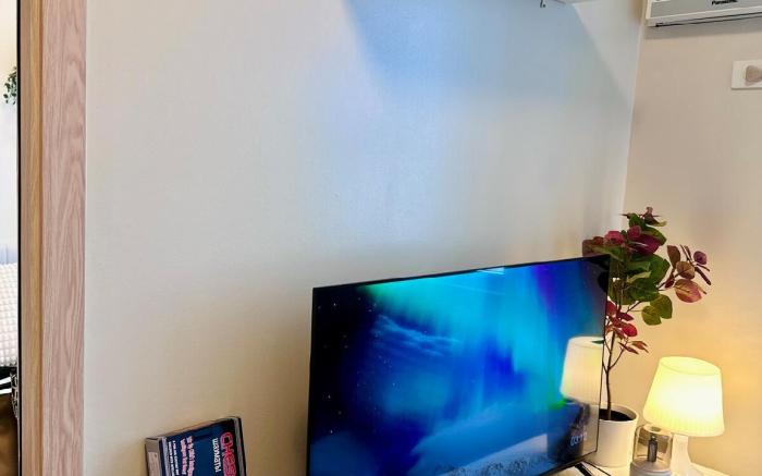 Minimalist Home Vibe Unit + With Pool View