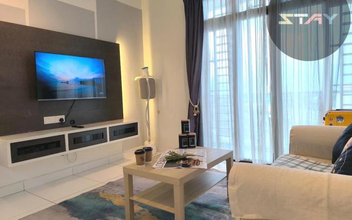 Platino Warm and Stylish 10Pax Neflix By STAY