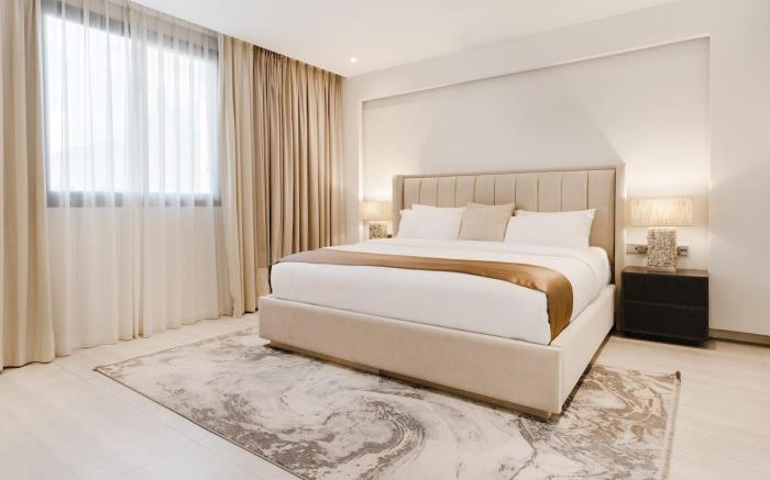 Lovely & Spacious Three Bedroom flat in Alnarjis