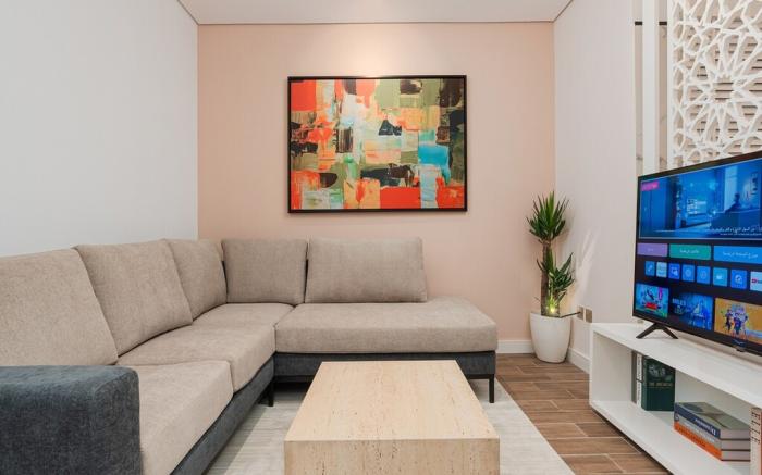 stylish & upscale apartment in Almughrizat