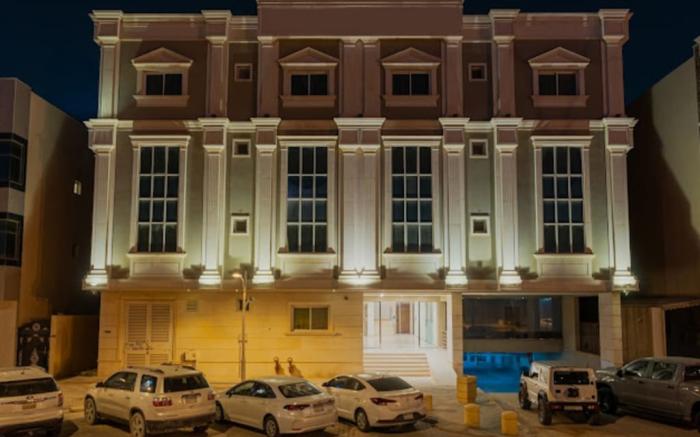 Luxurious 1-Bedroom Apartment in Almughrizat