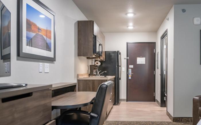 My Place Hotel - Redding, CA