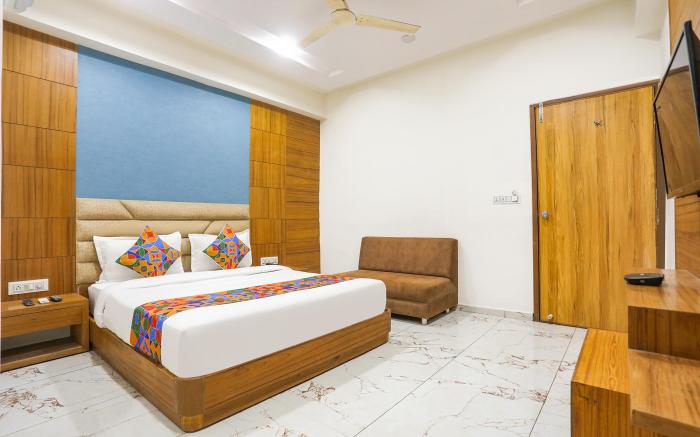 FabHotel Raj villa