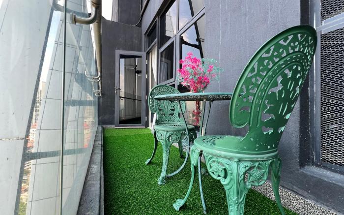 Cozy 1BR Balcony City View Arte MK MITEC MATRADE