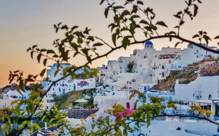 Oia Vista Houses