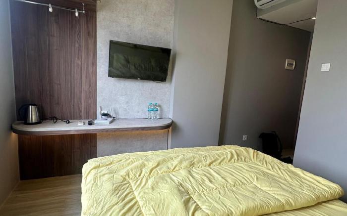 Apartment Paskal Lodge 1BR Bandung Daymentroom