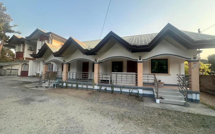 Keps Boarding House