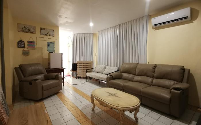 Resort's Side Hostel near Shangrila