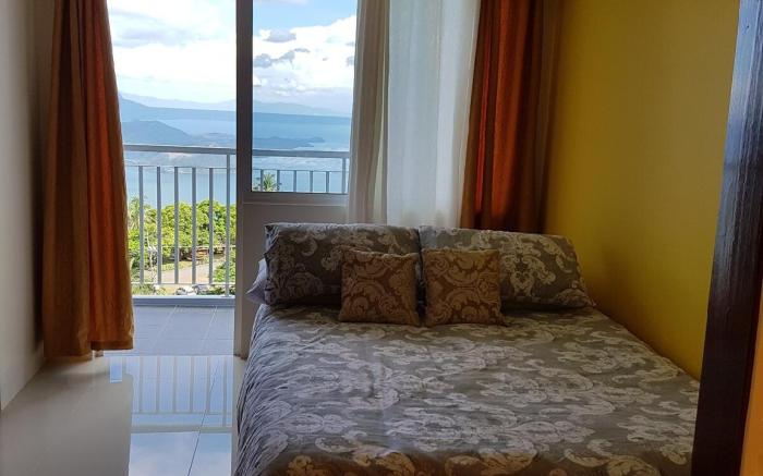Modern & Luxurious with Breaktaking view of Taal