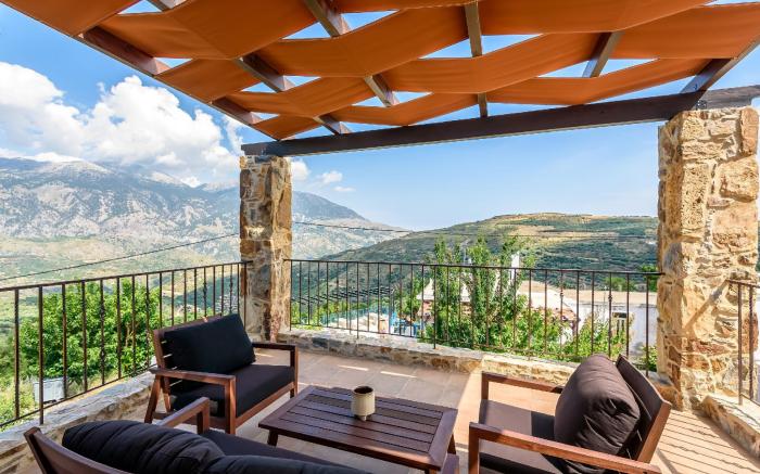 Minos Country Living Alexander maisonete with pool