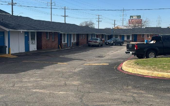 Cole Manor Motel By OYO Love Field Market Center