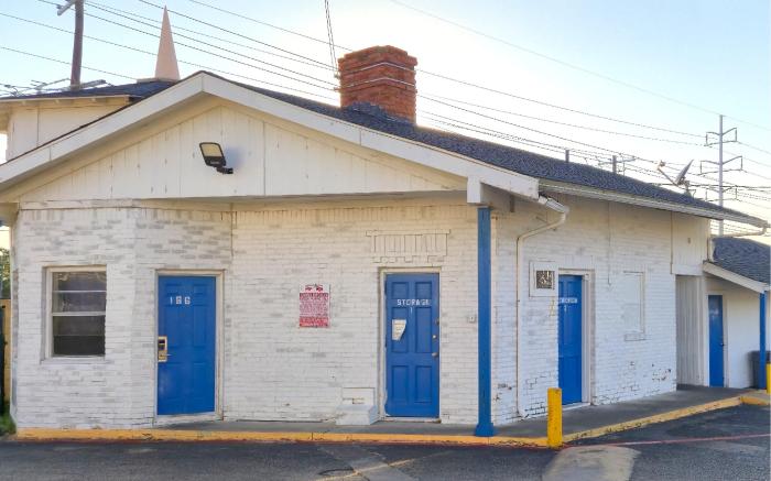 Cole Manor Motel By OYO Love Field Market Center