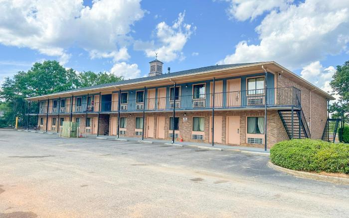Louisville Inn by OYO Louisville Municipal Airport