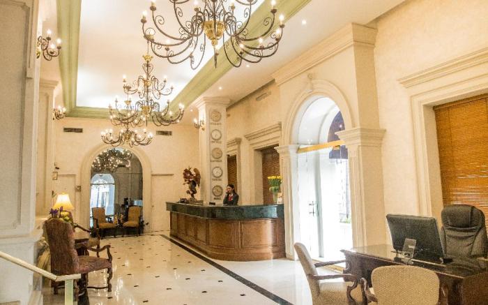 HOTEL PLAZA DE ORO