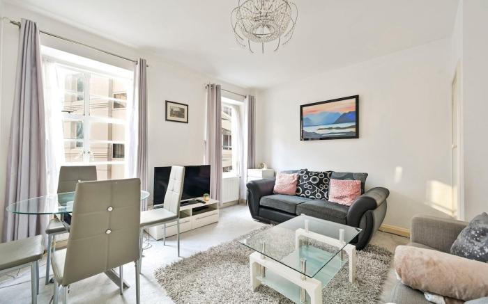 1BR for business in Westminster