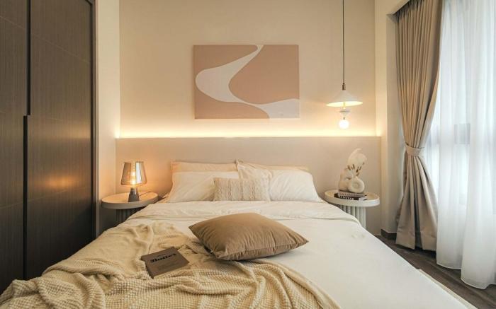 Curved Warmth : A Soft-Lit Dream Space
