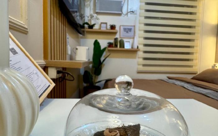 Relax at Evangelina's Stay - Urban Deca Cubao - U2