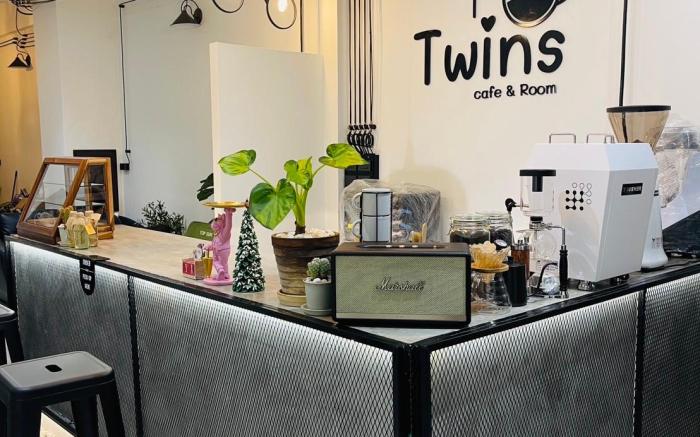 Twins cafe & Room