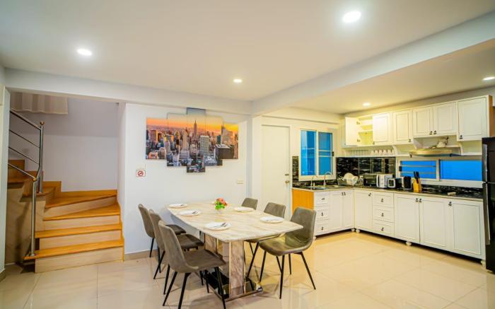 THE ACE 4 BEDROOM 4 BATHROOM POOL VILLA PATTATA